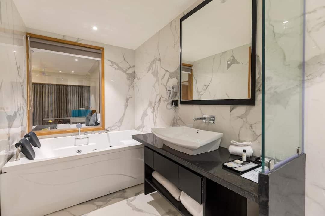 Sunotel Saputara Exteriér fotografie